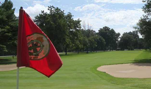 arsenal island golf course flag.jpg