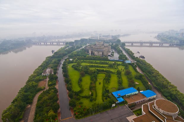 golf-course_2022835i.jpg
